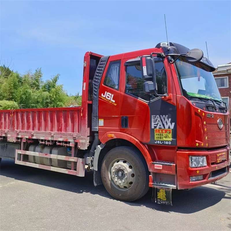 新田县温泉县进仓物流：专线直达的多元货运探索